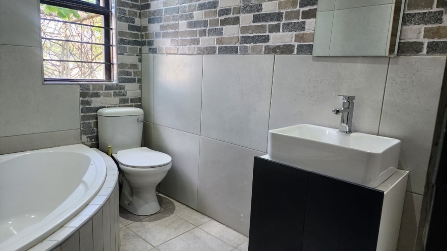 5 Bedroom Property for Sale in Waterkloof A H North West